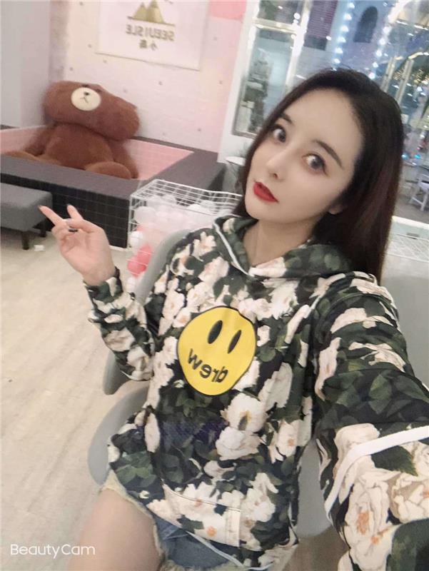 佛山服装店老板雨彤，性感风Sao